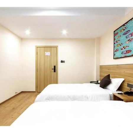 كورون (Hi Top Transient House) المظهر الخارجي الصورة