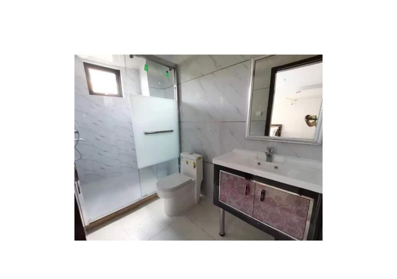 كورون (Hi Top Transient House) المظهر الخارجي الصورة